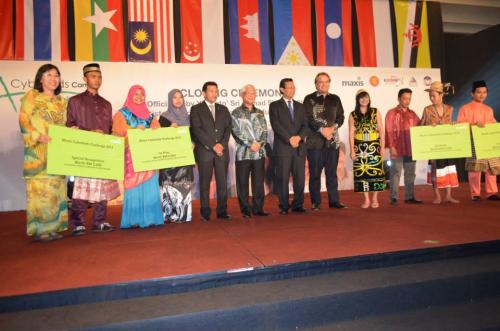 2012-11-29 Cyberkids Camp 2012-Flamingo Hotel 