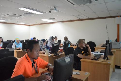 2014-11-20 Kursus di Pusat internet 1 Malaysia Linggi pada 2014