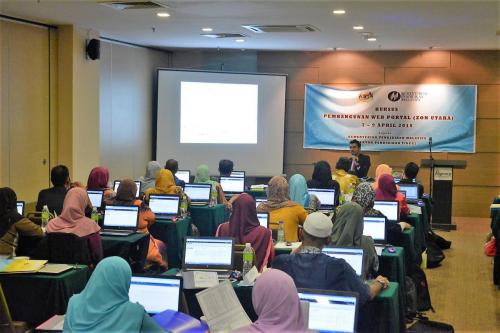 2015-04-08 Kursus Laman Web Ict Johor pada 2015